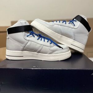 NIKE Men Air Force 1’s High👟 Reflective with blue laces size 10.5🩶
